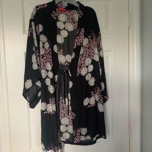 NATORI Black with floral Robe - XS